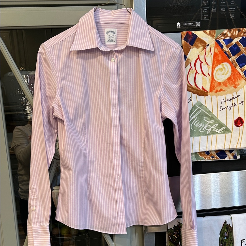 Brooks Brothers Lavender Fitted Non-Iron Button Up Cotton Shirt Size 2